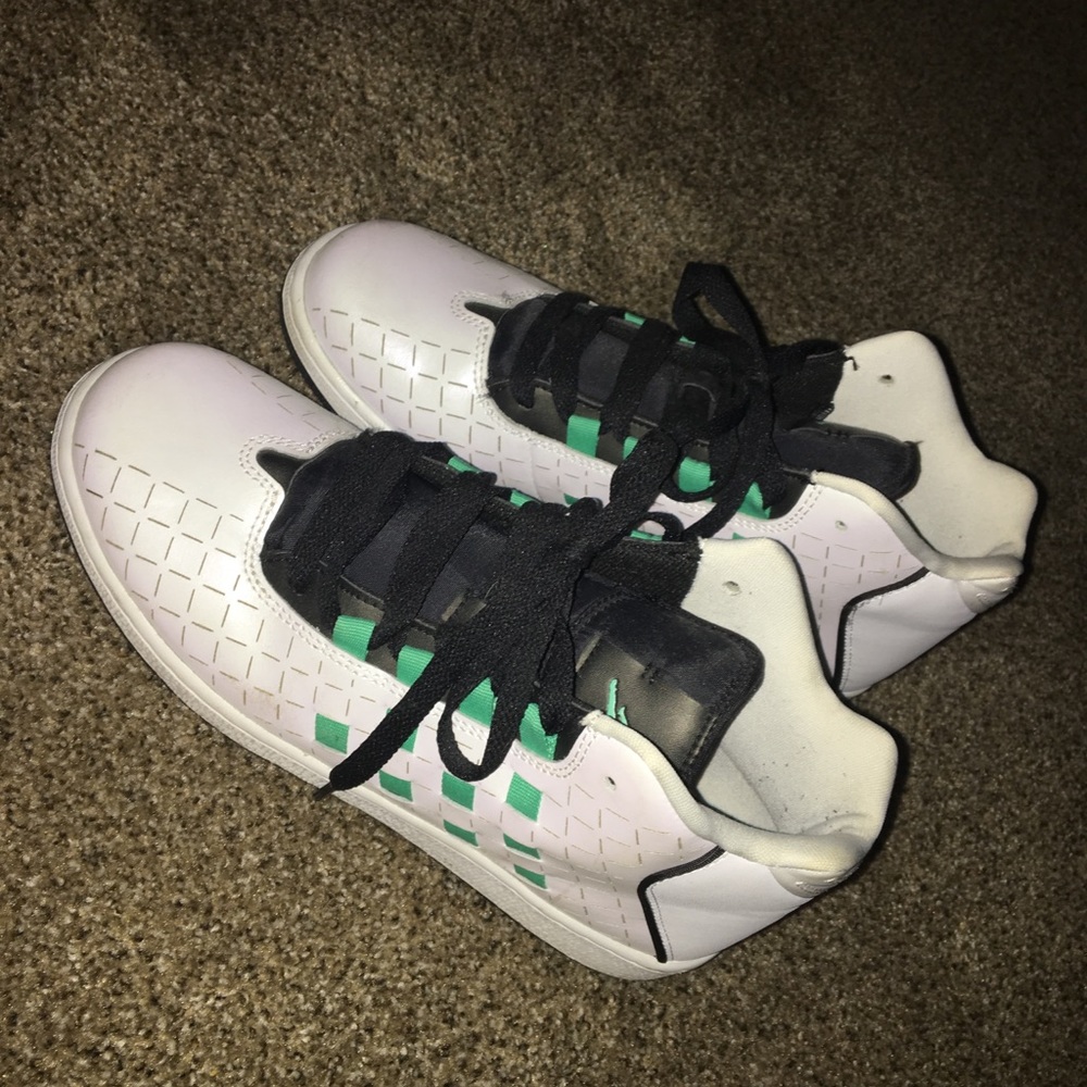 6.5y Jordan’s ; women’s 8